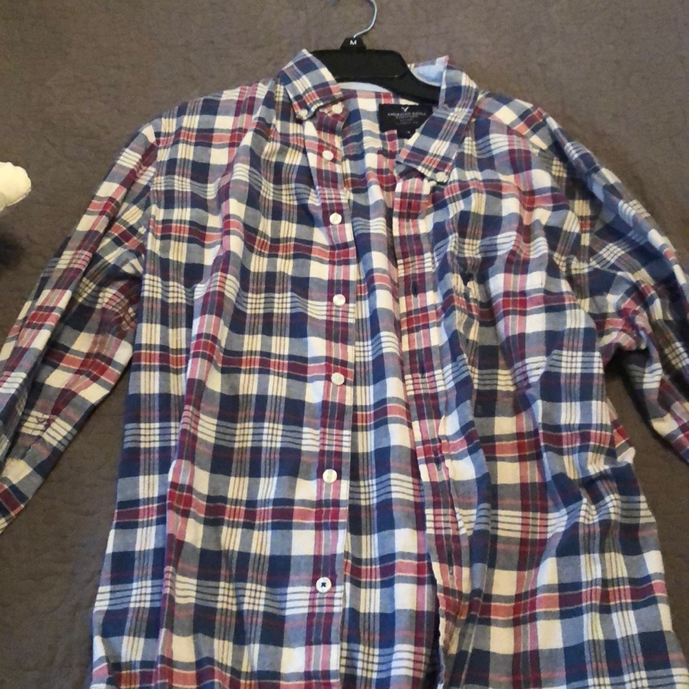 Men’s medium American eagle button up